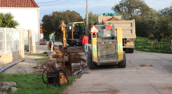 Município melhora ligação das moradias de Vale Porto à rede pública de água