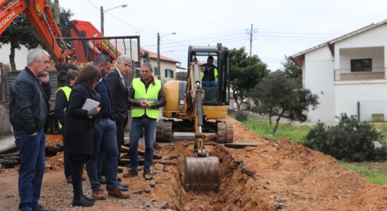 Requalificação de ruas e saneamento em Moimento