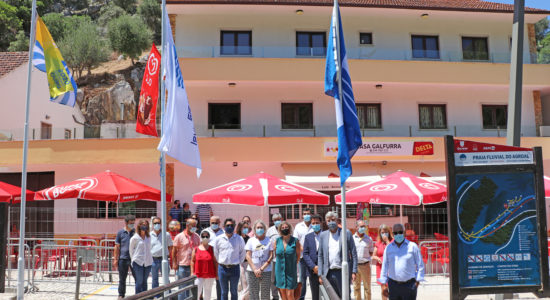 Praia Fluvial do Agroal vê hasteada Bandeira Azul e de Ouro