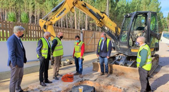 Câmara Municipal realiza visita às obras de saneamento em curso