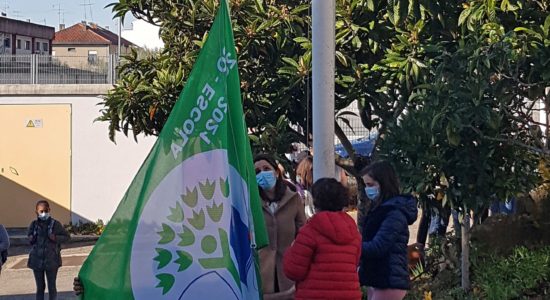 Escola Básica e Secundária de Ourém hasteou Bandeira Verde Eco-Escolas 2021