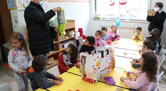 Município distribuiu oleões no âmbito do concurso “Vamos todos dar o litro”