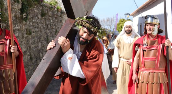 Via-Sacra ao Vivo regressou à Vila Medieval de Ourém