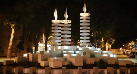 “Monumento à procissão das velas”