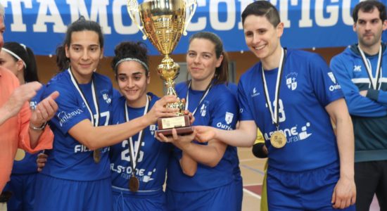 Juventude Ouriense ergueu troféu de Campeão Interdistrital de Futsal Feminino