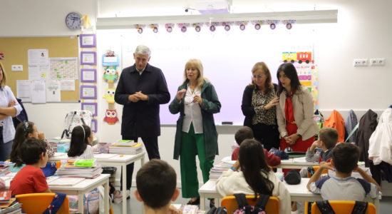 Executivo visita Centros Escolares