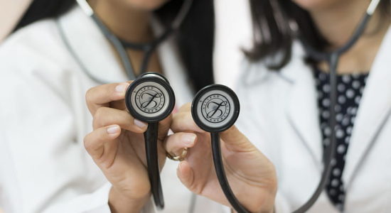 Renovação de Protocolo “Bata Branca” assegura continuidade no combate à carência de Médicos de Família em Ourém