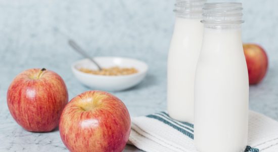 Aprovados contratos para aquisição de leite e fruta escolar para 2025
